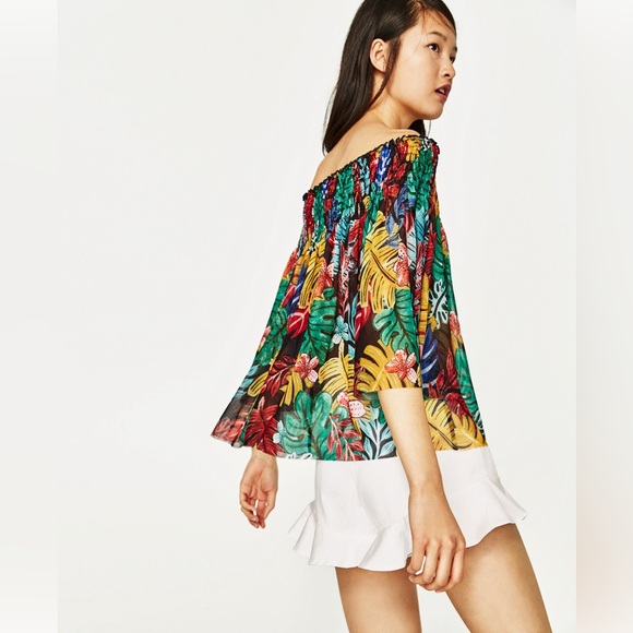 ZARA Off- Shoulder Tropical Floral Top - Picture 3 of 9